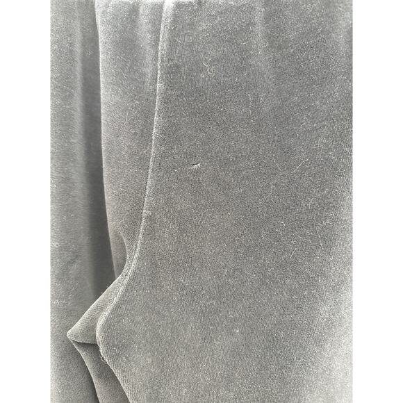 Joe boxer Sweatpants size XL small hole on back
rise-11
Waist-14
Inseam-28 - Picture 3 of 4